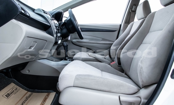 ซื้อ รถมือสอง Honda City ขาว รถยนต์ ใน %{เมือง} ใน นนทบุรี ซื้อ รถมือสอง Honda City ขาว รถยนต์ ใน %{เมือง} ใน นนทบุรี