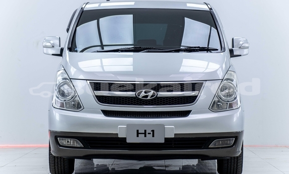 Buy Used Hyundai H1 Silver Car in Samut Sakhon in Samut Sakhon Buy Used Hyundai H1 Silver Car in Samut Sakhon in Samut Sakhon