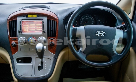 Buy Used Hyundai H1 Silver Car in Samut Sakhon in Samut Sakhon Buy Used Hyundai H1 Silver Car in Samut Sakhon in Samut Sakhon