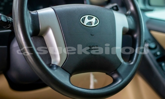 Buy Used Hyundai H1 Silver Car in Samut Sakhon in Samut Sakhon Buy Used Hyundai H1 Silver Car in Samut Sakhon in Samut Sakhon