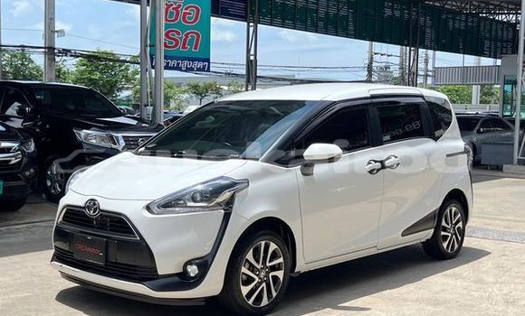 ซื้อ รถมือสอง Toyota Sienta ขาว รถยนต์ ใน %{เมือง} ใน กรุงเทพมหานคร ซื้อ รถมือสอง Toyota Sienta ขาว รถยนต์ ใน %{เมือง} ใน กรุงเทพมหานคร