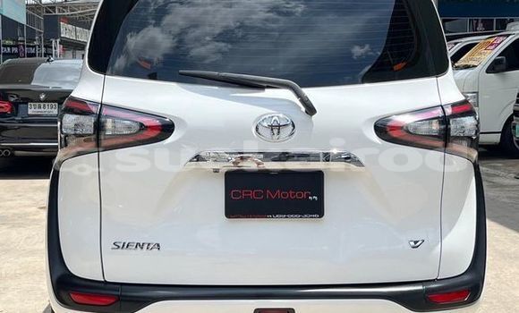 ซื้อ รถมือสอง Toyota Sienta ขาว รถยนต์ ใน %{เมือง} ใน กรุงเทพมหานคร ซื้อ รถมือสอง Toyota Sienta ขาว รถยนต์ ใน %{เมือง} ใน กรุงเทพมหานคร