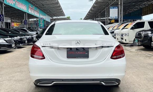 ซื้อ รถมือสอง Mercedes-Benz C-Classe ขาว รถยนต์ ใน %{เมือง} ใน กรุงเทพมหานคร ซื้อ รถมือสอง Mercedes-Benz C-Classe ขาว รถยนต์ ใน %{เมือง} ใน กรุงเทพมหานคร