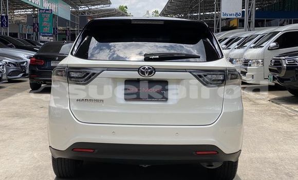 ซื้อ รถมือสอง Toyota Harrier ขาว รถยนต์ ใน %{เมือง} ใน กรุงเทพมหานคร ซื้อ รถมือสอง Toyota Harrier ขาว รถยนต์ ใน %{เมือง} ใน กรุงเทพมหานคร