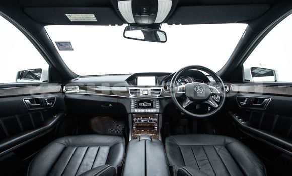 Buy Used Mercedes-Benz E-Classe White Car in Bangkok in Bangkok Buy Used Mercedes-Benz E-Classe White Car in Bangkok in Bangkok