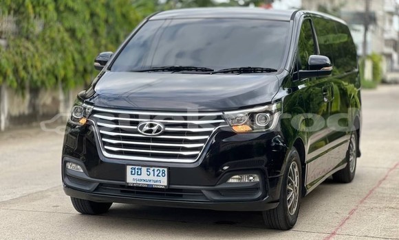 ซื้อ รถมือสอง Hyundai H1 สีดำ รถยนต์ ใน %{เมือง} ใน กรุงเทพมหานคร