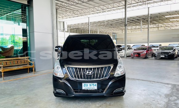 Buy Used Hyundai H1 Brown Car in Bangkok in Bangkok Buy Used Hyundai H1 Brown Car in Bangkok in Bangkok