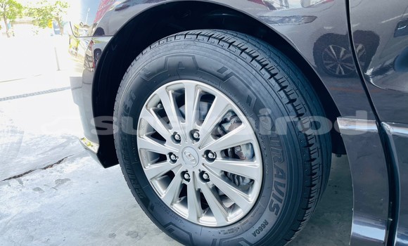 Buy Used Hyundai H1 Brown Car in Bangkok in Bangkok Buy Used Hyundai H1 Brown Car in Bangkok in Bangkok