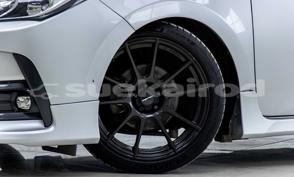 Buy Used Toyota Altis White Car in Samut Sakhon in Samut Sakhon Buy Used Toyota Altis White Car in Samut Sakhon in Samut Sakhon