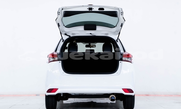 ซื้อ รถมือสอง Toyota Yaris ขาว รถยนต์ ใน %{เมือง} ใน นนทบุรี ซื้อ รถมือสอง Toyota Yaris ขาว รถยนต์ ใน %{เมือง} ใน นนทบุรี