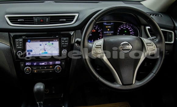 Buy Used Nissan X-Trail White Car in Samut Sakhon in Samut Sakhon Buy Used Nissan X-Trail White Car in Samut Sakhon in Samut Sakhon