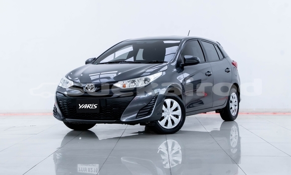 ซื้อ รถมือสอง Toyota Yaris สีดำ รถยนต์ ใน %{เมือง} ใน นนทบุรี ซื้อ รถมือสอง Toyota Yaris สีดำ รถยนต์ ใน %{เมือง} ใน นนทบุรี