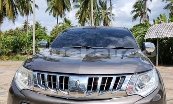 ซื้อ รถมือสอง Mitsubishi Triton เงิน รถยนต์ ใน %{เมือง} ใน กรุงเทพมหานคร ซื้อ รถมือสอง Mitsubishi Triton เงิน รถยนต์ ใน %{เมือง} ใน กรุงเทพมหานคร