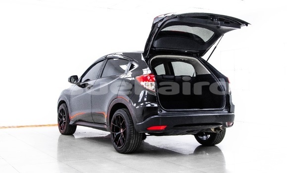 ซื้อ รถมือสอง Honda HR-V สีดำ รถยนต์ ใน %{เมือง} ใน กรุงเทพมหานคร ซื้อ รถมือสอง Honda HR-V สีดำ รถยนต์ ใน %{เมือง} ใน กรุงเทพมหานคร