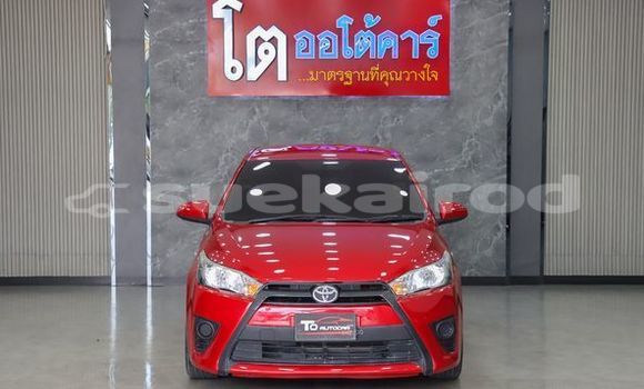 ซื้อ รถมือสอง Toyota Yaris สีแดง รถยนต์ ใน %{เมือง} ใน กรุงเทพมหานคร
