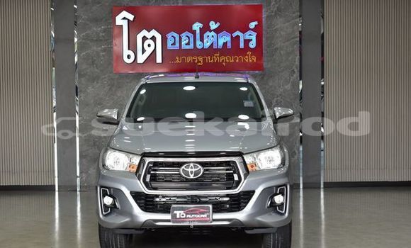 Buy Used Toyota Hiluxe Revo Silver Car in Bangkok in Bangkok