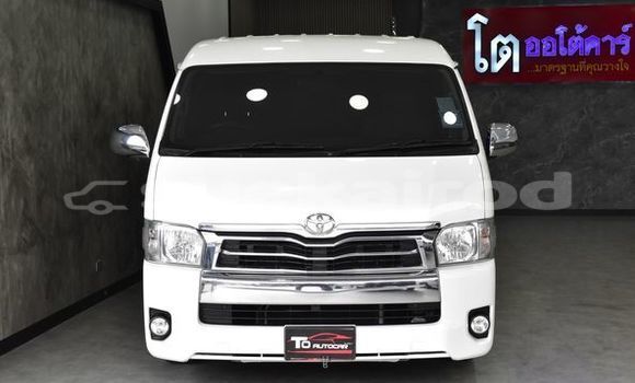 Buy Used Toyota Ventury White Car in Bangkok in Bangkok