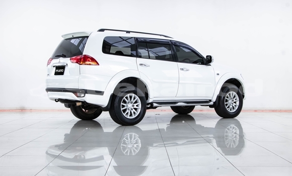 ซื้อ รถมือสอง Mitsubishi Pajero ขาว รถยนต์ ใน %{เมือง} ใน นนทบุรี ซื้อ รถมือสอง Mitsubishi Pajero ขาว รถยนต์ ใน %{เมือง} ใน นนทบุรี