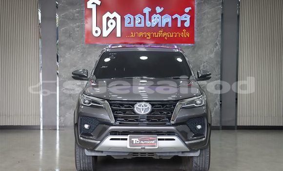 ซื้อ รถมือสอง Toyota Fortuner เงิน รถยนต์ ใน %{เมือง} ใน กรุงเทพมหานคร