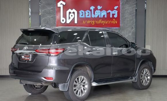 Buy Used Toyota Fortuner Silver Car in Bangkok in Bangkok Buy Used Toyota Fortuner Silver Car in Bangkok in Bangkok