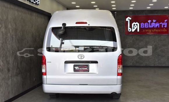 Buy Used Toyota Commuter Silver Car in Bangkok in Bangkok Buy Used Toyota Commuter Silver Car in Bangkok in Bangkok