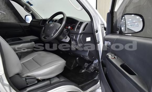 Buy Used Toyota Commuter Silver Car in Bangkok in Bangkok Buy Used Toyota Commuter Silver Car in Bangkok in Bangkok