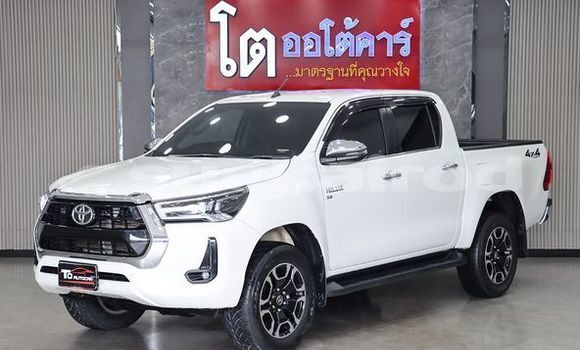 Buy Used Toyota Hiluxe Revo White Car in Bangkok in Bangkok Buy Used Toyota Hiluxe Revo White Car in Bangkok in Bangkok