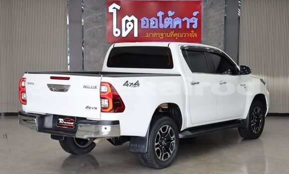 Buy Used Toyota Hiluxe Revo White Car in Bangkok in Bangkok Buy Used Toyota Hiluxe Revo White Car in Bangkok in Bangkok