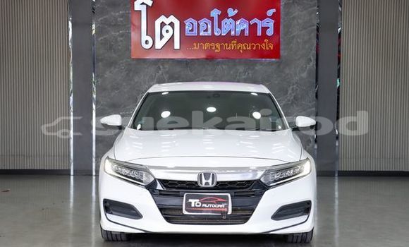ซื้อ รถมือสอง Honda Accord ขาว รถยนต์ ใน %{เมือง} ใน กรุงเทพมหานคร