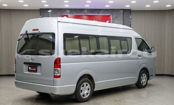 Buy Used Toyota Commuter Silver Car in Bangkok in Bangkok Buy Used Toyota Commuter Silver Car in Bangkok in Bangkok