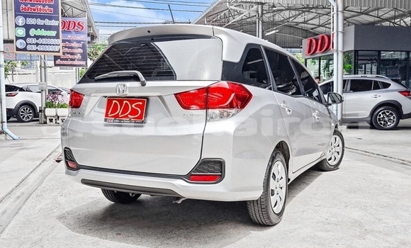 ซื้อ รถมือสอง Honda Mobilio เงิน รถยนต์ ใน %{เมือง} ใน กรุงเทพมหานคร ซื้อ รถมือสอง Honda Mobilio เงิน รถยนต์ ใน %{เมือง} ใน กรุงเทพมหานคร