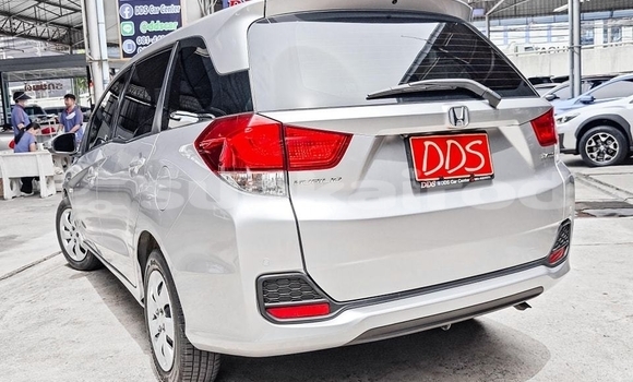 ซื้อ รถมือสอง Honda Mobilio เงิน รถยนต์ ใน %{เมือง} ใน กรุงเทพมหานคร ซื้อ รถมือสอง Honda Mobilio เงิน รถยนต์ ใน %{เมือง} ใน กรุงเทพมหานคร