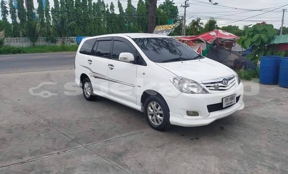 Buy Used Toyota Innova White Car in Bangkok in Bangkok Buy Used Toyota Innova White Car in Bangkok in Bangkok