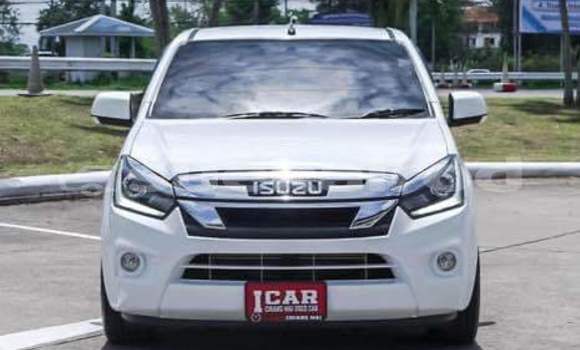 ซื้อ รถมือสอง Isuzu D-Max ขาว รถยนต์ ใน %{เมือง} ใน กรุงเทพมหานคร