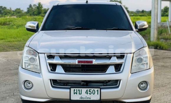 Buy Used Isuzu D-Max White Car in Bangkok in Bangkok