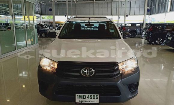 ซื้อ รถมือสอง Toyota Hiluxe Revo ขาว รถยนต์ ใน %{เมือง} ใน กรุงเทพมหานคร