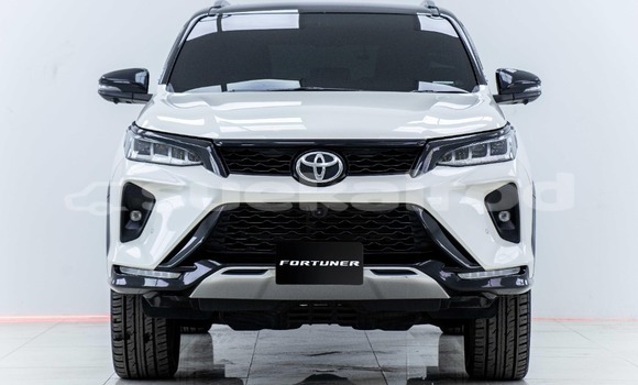Buy Used Toyota Fortuner White Car in Bangkok in Bangkok Buy Used Toyota Fortuner White Car in Bangkok in Bangkok