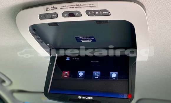 Buy Used Hyundai H1 White Car in Bangkok in Bangkok Buy Used Hyundai H1 White Car in Bangkok in Bangkok