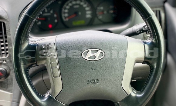 Buy Used Hyundai H1 White Car in Bangkok in Bangkok Buy Used Hyundai H1 White Car in Bangkok in Bangkok