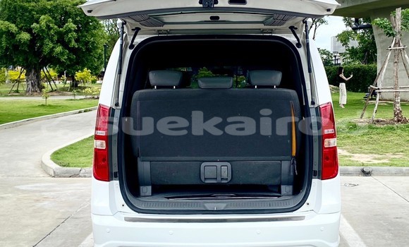 Buy Used Hyundai H1 White Car in Bangkok in Bangkok Buy Used Hyundai H1 White Car in Bangkok in Bangkok