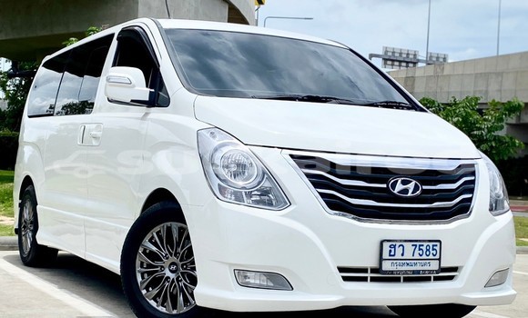 Buy Used Hyundai H1 White Car in Bangkok in Bangkok Buy Used Hyundai H1 White Car in Bangkok in Bangkok