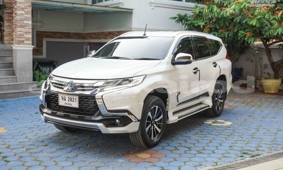ซื้อ รถมือสอง Mitsubishi Pajero ขาว รถยนต์ ใน %{เมือง} ใน กรุงเทพมหานคร ซื้อ รถมือสอง Mitsubishi Pajero ขาว รถยนต์ ใน %{เมือง} ใน กรุงเทพมหานคร