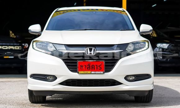 Buy Used Honda HR-V White Car in Bangkok in Bangkok