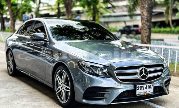 ซื้อ รถมือสอง Mercedes-Benz E200 อื่น ๆ รถยนต์ ใน %{เมือง} ใน กรุงเทพมหานคร