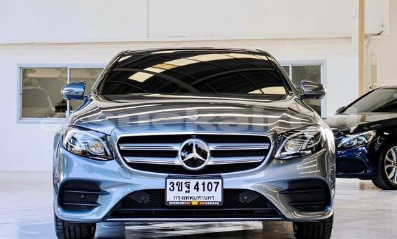 ซื้อ รถมือสอง Mercedes‒Benz E–Class อื่น ๆ รถยนต์ ใน %{เมือง} ใน กรุงเทพมหานคร