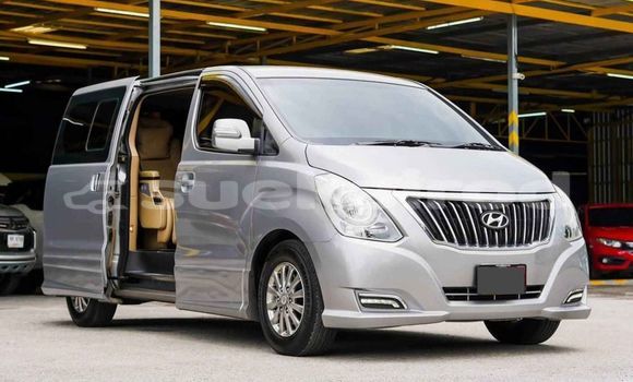ซื้อ รถมือสอง Hyundai H1 อื่น ๆ รถยนต์ ใน %{เมือง} ใน กรุงเทพมหานคร