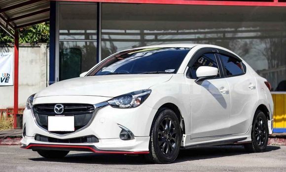 ซื้อ รถมือสอง Mazda 2 ขาว รถยนต์ ใน %{เมือง} ใน กรุงเทพมหานคร