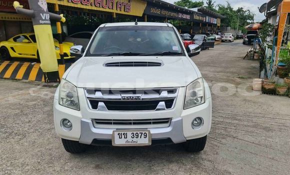 Buy Used Isuzu D-Max White Car in Bangkok in Bangkok