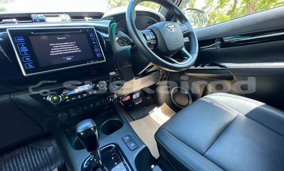 Buy Used Toyota Hiluxe Revo White Car in Bangkok in Bangkok Buy Used Toyota Hiluxe Revo White Car in Bangkok in Bangkok