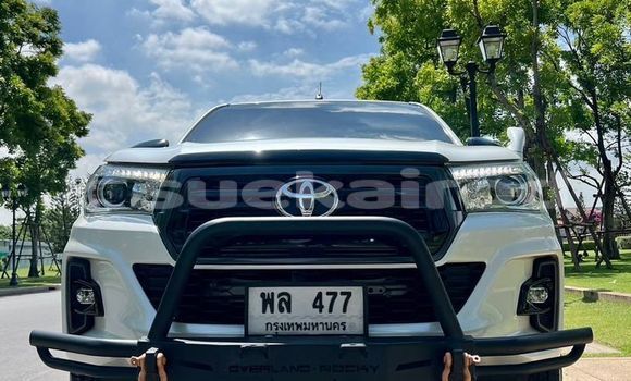 Buy Used Toyota Hiluxe Revo White Car in Bangkok in Bangkok Buy Used Toyota Hiluxe Revo White Car in Bangkok in Bangkok